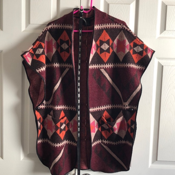 Maison Scotch Knit Poncho Vest - Picture 5 of 8